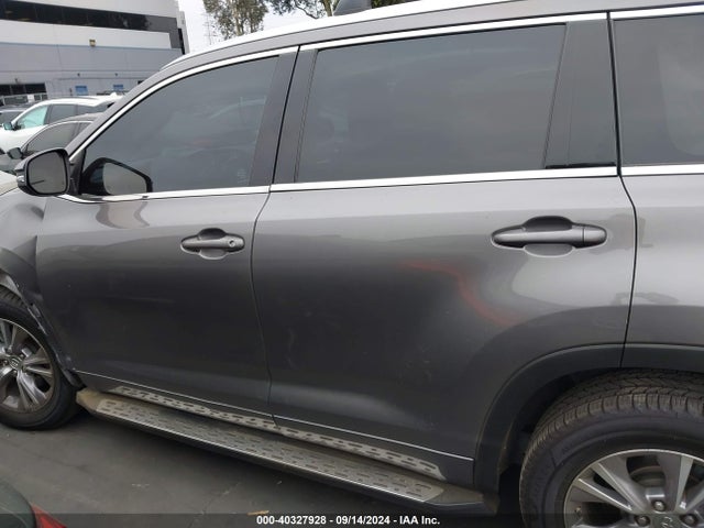 Toyota Highlander Xle V6 2015 5TDKKRFH4FS111029 Image 15