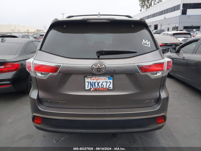 Toyota Highlander Xle V6 2015 5TDKKRFH4FS111029 Image 17