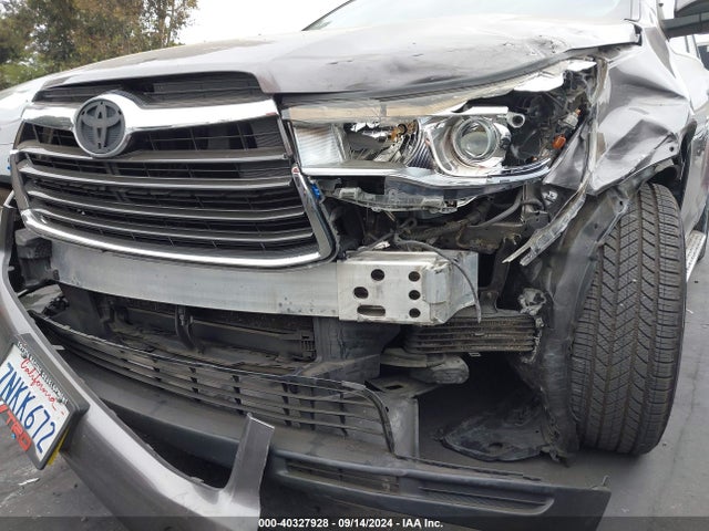 Toyota Highlander Xle V6 2015 5TDKKRFH4FS111029 Image 18