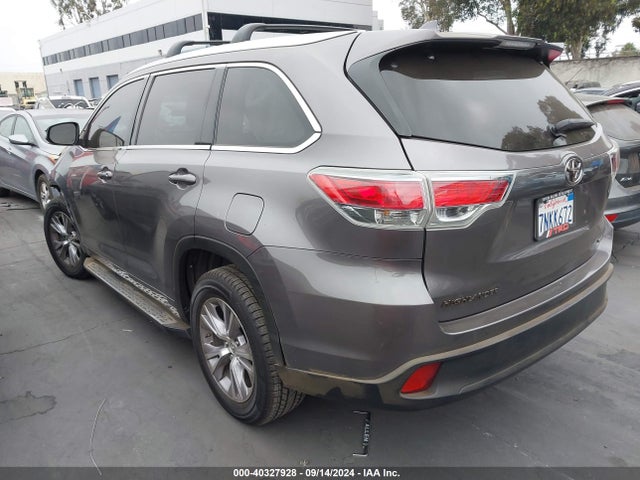 Toyota Highlander Xle V6 2015 5TDKKRFH4FS111029 Image 3