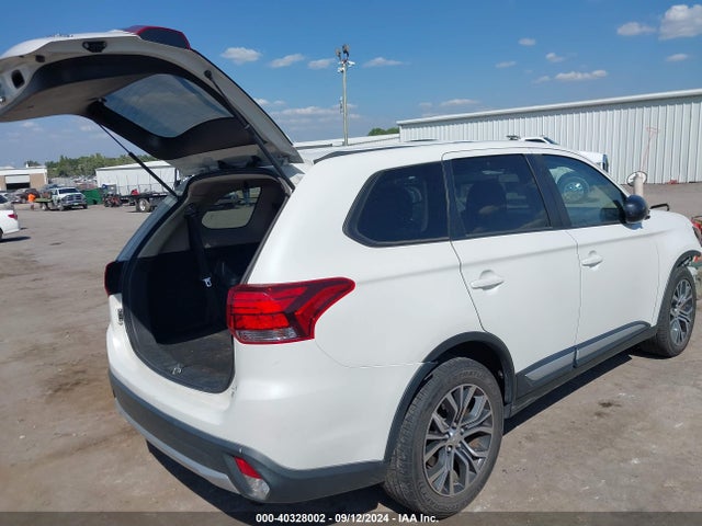 2017 MITSUBISHI OUTLANDER JA4AD2A35HZ052609 Photo 3