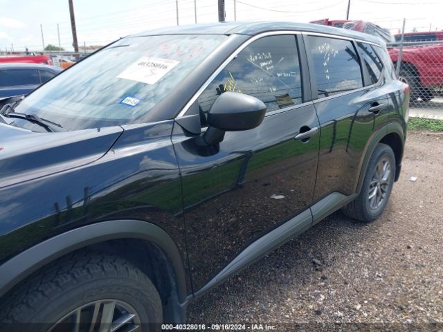 JN8AT3AA9MW017925 Nissan Rogue S Fwd