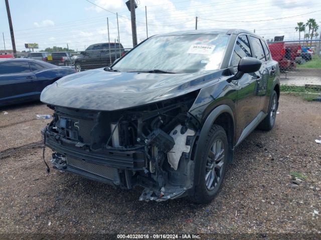 JN8AT3AA9MW017925 Nissan Rogue S Fwd