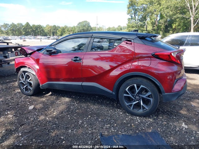 Toyota C-HR XLE 2019 NMTKHMBX9KR077340 Image 14