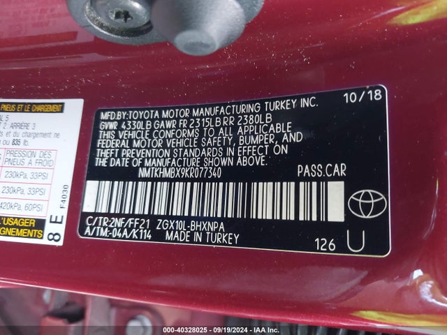 Toyota C-HR XLE 2019 NMTKHMBX9KR077340 Image 9