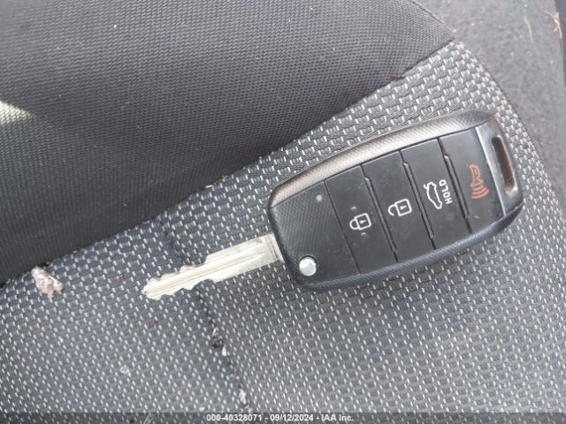 3KPFK4A75HE127112 KIA FORTE LX