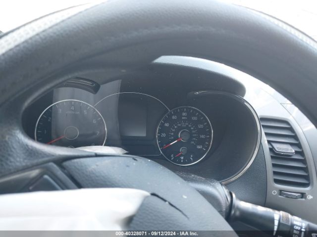 3KPFK4A75HE127112 KIA FORTE LX
