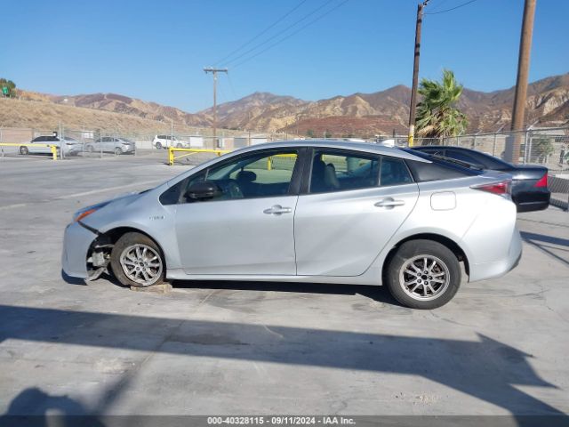 JTDKBRFU7G3018411 Toyota Prius Two