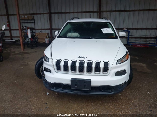 Jeep Cherokee Latitude 2016 1C4PJMCS5GW341529 Image 12