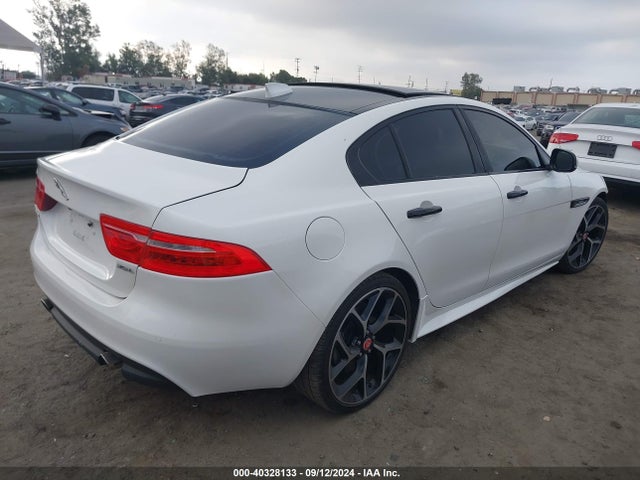 2017 JAGUAR XE SAJAF4BV1HA969414 Photo 3