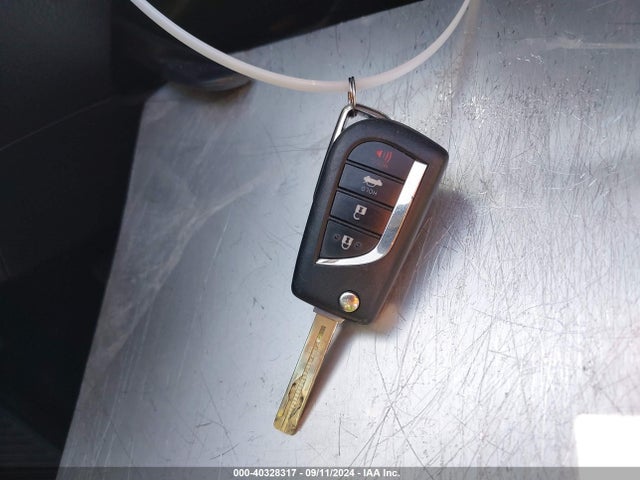 Toyota CAMRY SE 2018 4T1B11HK2JU510065 Image 11