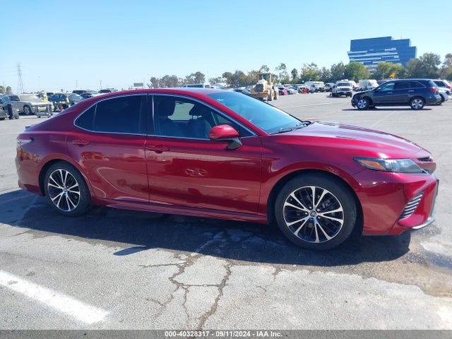 Toyota CAMRY SE 2018 4T1B11HK2JU510065 Image 13