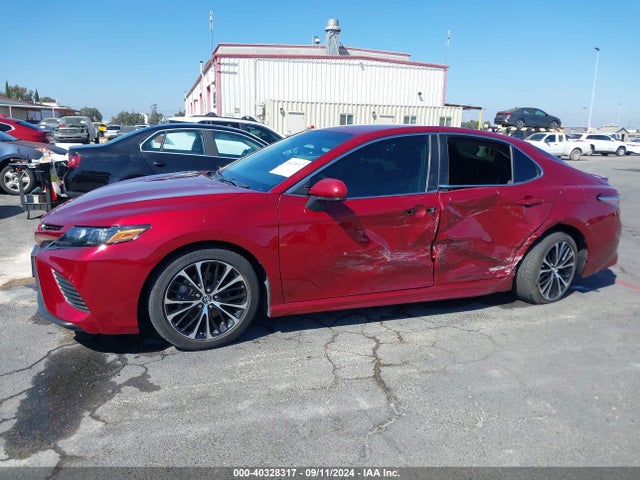 Toyota CAMRY SE 2018 4T1B11HK2JU510065 Image 14