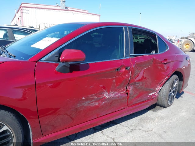 Toyota CAMRY SE 2018 4T1B11HK2JU510065 Image 17