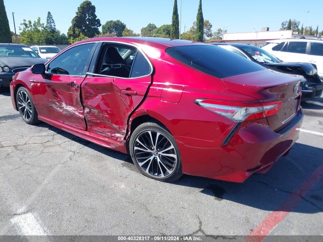 Toyota CAMRY SE 2018 4T1B11HK2JU510065 Image 3
