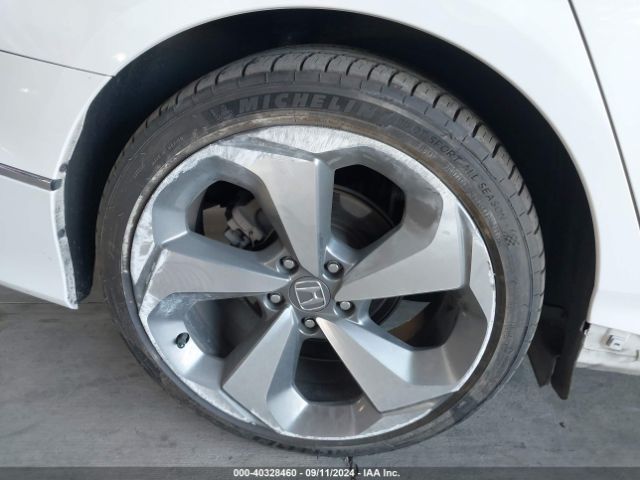 1HGCV2F97KA011897 Honda Accord Touring 2.0t