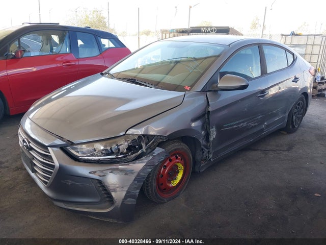 Hyundai ELANTRA SE 2018 KMHD74LF0JU632622 Image 2