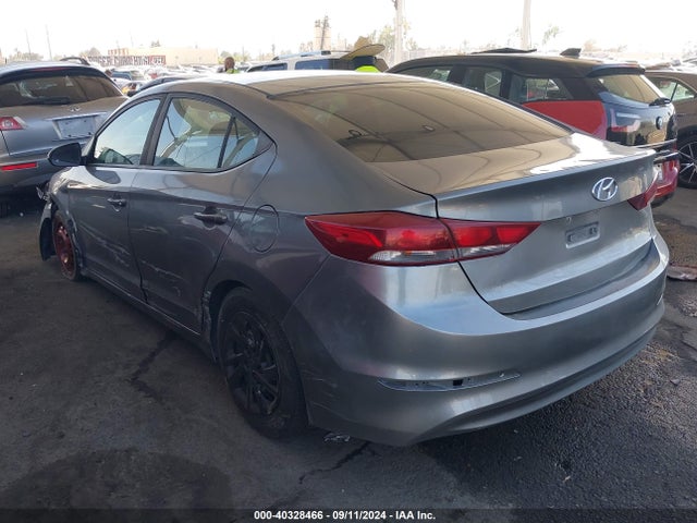 Hyundai ELANTRA SE 2018 KMHD74LF0JU632622 Image 3