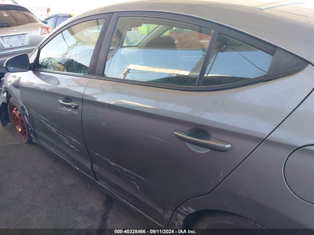 Hyundai ELANTRA SE 2018 KMHD74LF0JU632622 Image 6
