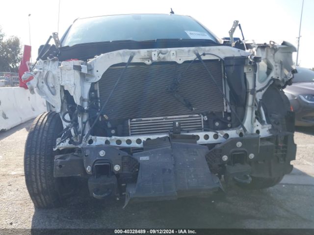 1GCPWDEKXLZ327066 Chevrolet Silverado 1500 2wd  Short Bed Rst