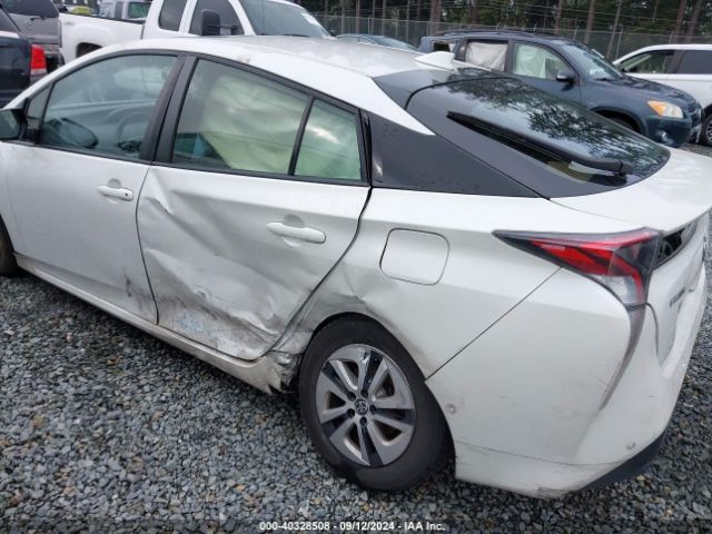 JTDKARFU0J3056881 Toyota Prius Four