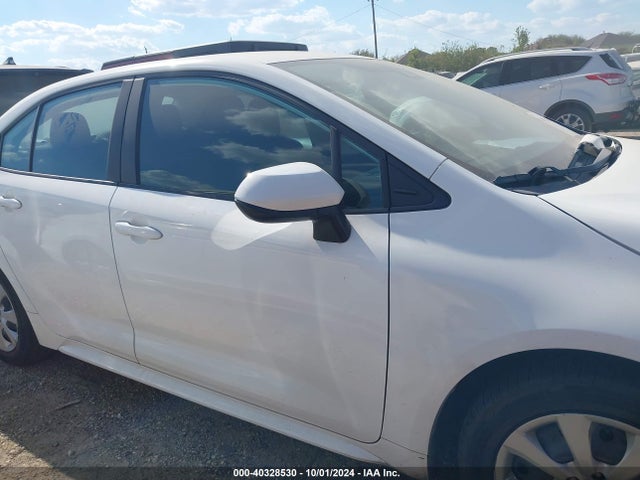 Toyota COROLLA LE 2022 5YFEPMAE3NP286281 Image 13