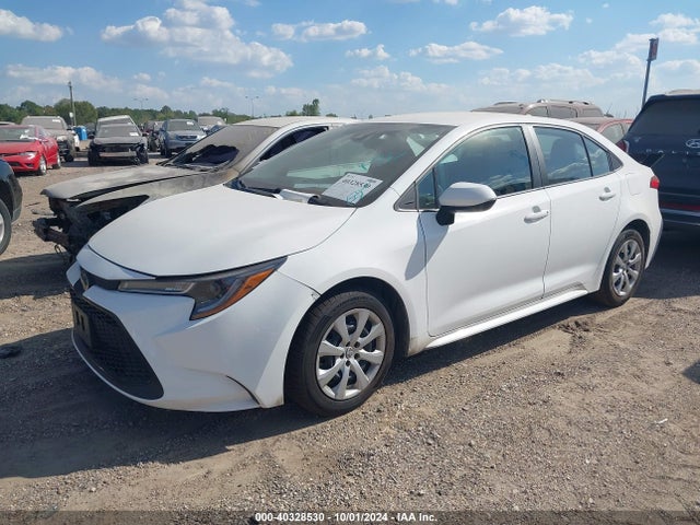 Toyota COROLLA LE 2022 5YFEPMAE3NP286281 Image 2