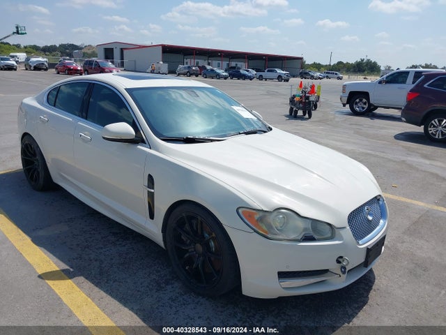 2010 JAGUAR XF SAJWA0HEXAMR69372 Photo 0