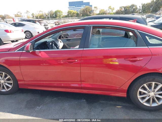 Hyundai SONATA SE 2019 5NPE24AF2KH776307 Image 13