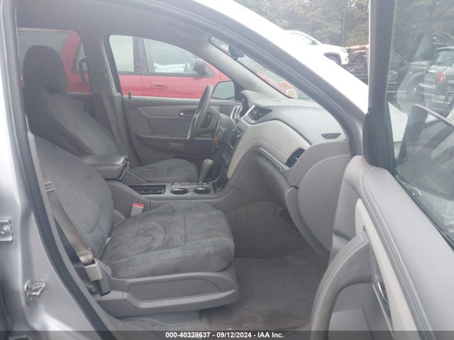 Chevrolet Traverse Ls 2017 1GNKRFKD4HJ246399 Image 5
