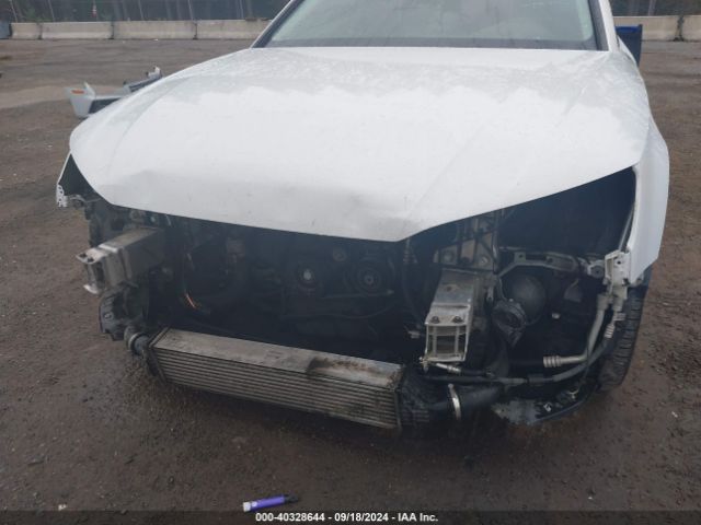WAUENAF40JA067116 Audi A4 2.0t Premium/2.0t Tech Premium