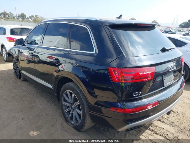 WA1LAAF72JD004222 Audi Q7 3.0t Premium