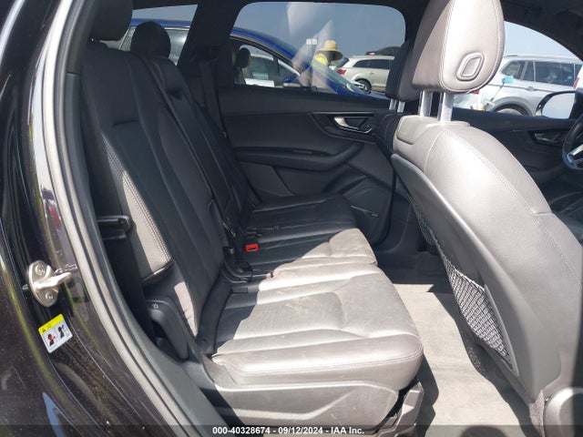 WA1LAAF72JD004222 Audi Q7 3.0t Premium