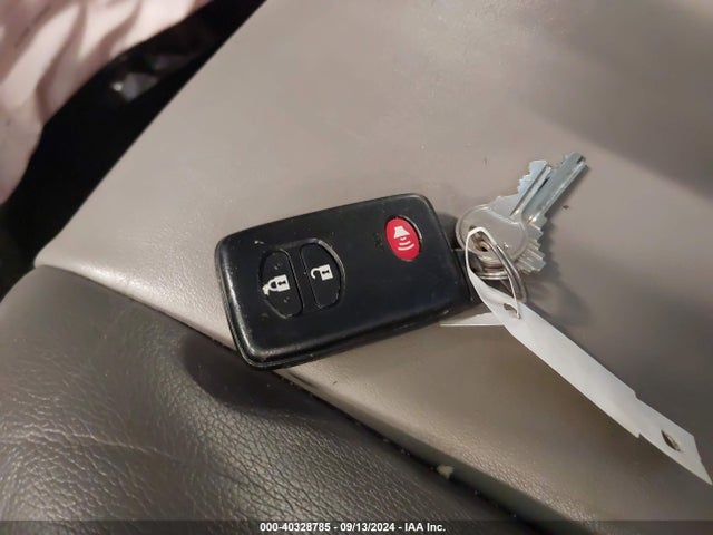 Toyota Prius V Four 2015 JTDZN3EU2FJ021005 Image 11