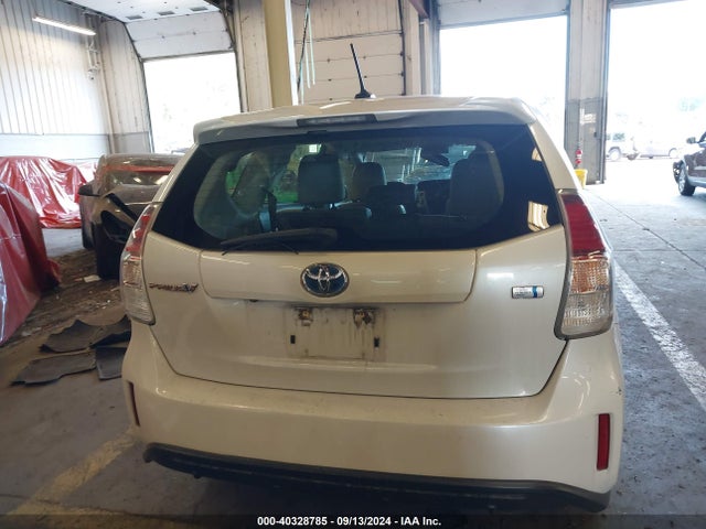 Toyota Prius V Four 2015 JTDZN3EU2FJ021005 Image 17