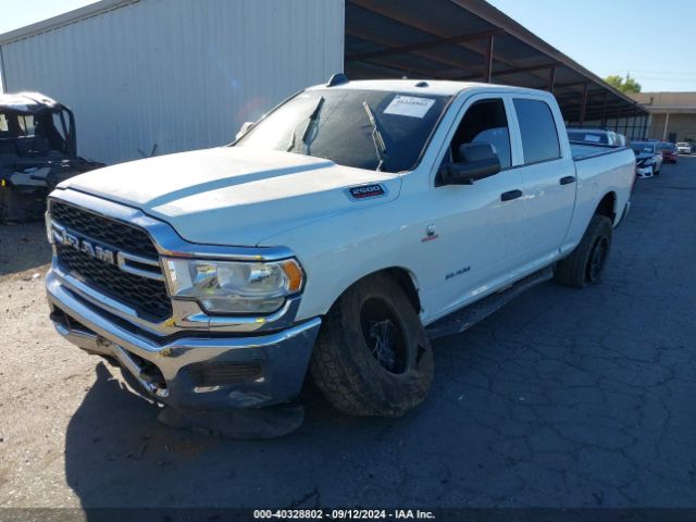 3C6UR5CL1NG391647 RAM 2500 Tradesman  4x4 6'4 Box