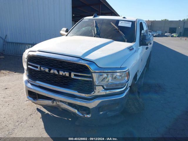 3C6UR5CL1NG391647 RAM 2500 Tradesman  4x4 6'4 Box