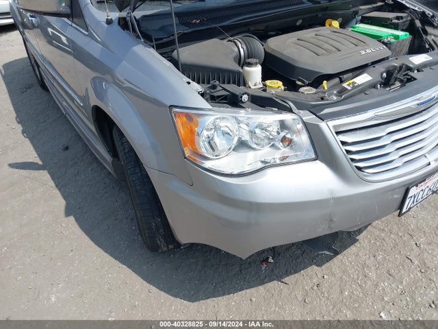 2C4RC1CG5GR271424 Chrysler Town & Country Touring-l