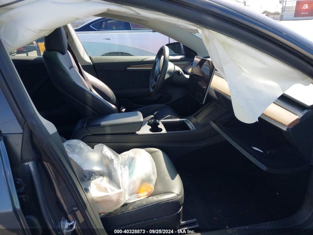 2023 TESLA MODEL 3 5YJ3E1EA1PF693307 Photo 4