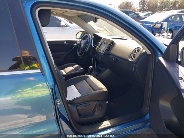 WVGRV7AX1HK020718 Volkswagen Tiguan 2.0t Wolfsburg Edition