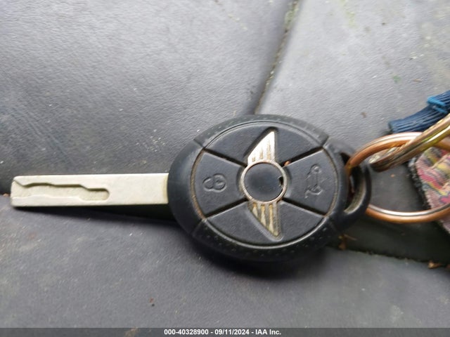 2005 MINI COOPER WMWRC33595TJ69007 Photo 10