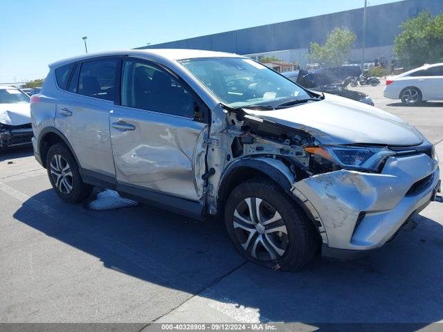 Toyota RAV4 LE 2018 JTMZFREV6JJ179526 main image