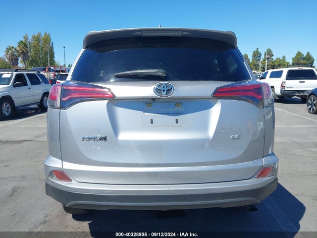 Toyota RAV4 LE 2018 JTMZFREV6JJ179526 Image 17