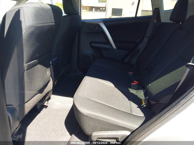 Toyota RAV4 LE 2018 JTMZFREV6JJ179526 Image 8