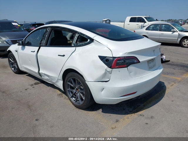 2023 TESLA MODEL 3 5YJ3E1EA3PF563996 Photo 2