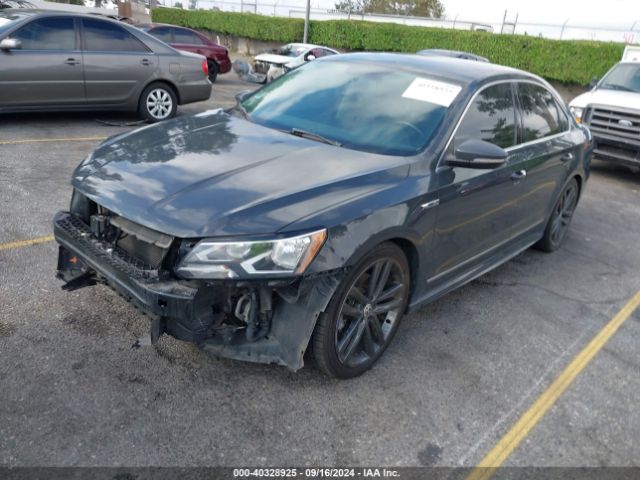 1VWDT7A3XHC028261 Volkswagen Passat 1.8t R-line