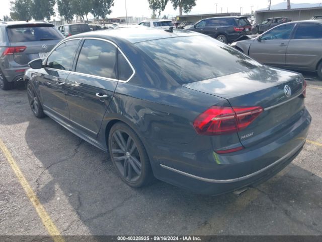 1VWDT7A3XHC028261 Volkswagen Passat 1.8t R-line