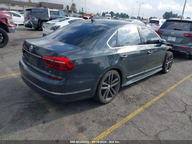 1VWDT7A3XHC028261 Volkswagen Passat 1.8t R-line