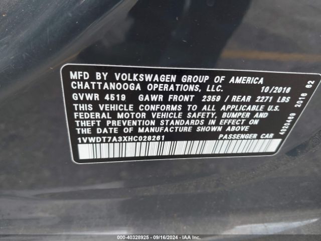 1VWDT7A3XHC028261 Volkswagen Passat 1.8t R-line