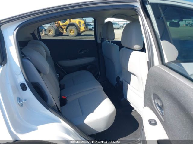 3CZRU6H31MM748332 Honda Hr-v Awd Lx